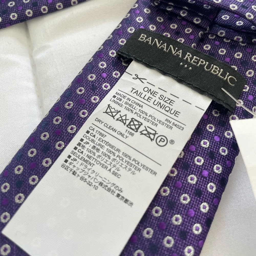 NWT Banana Republic Purple and White Patterned Tie - Picture 3 of 4